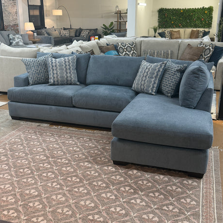 Glendale Sectional w/ Chaise (2pc)