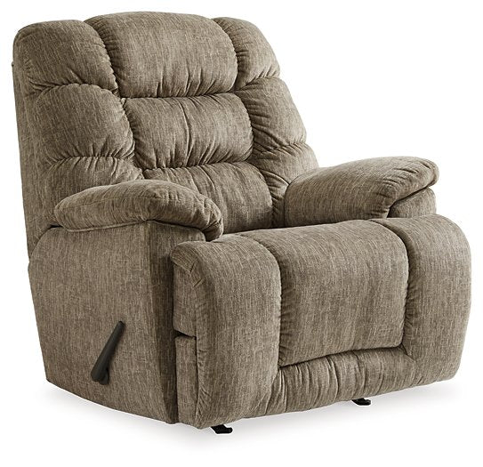 Bridgtrail Recliner - Pull Up A Couch