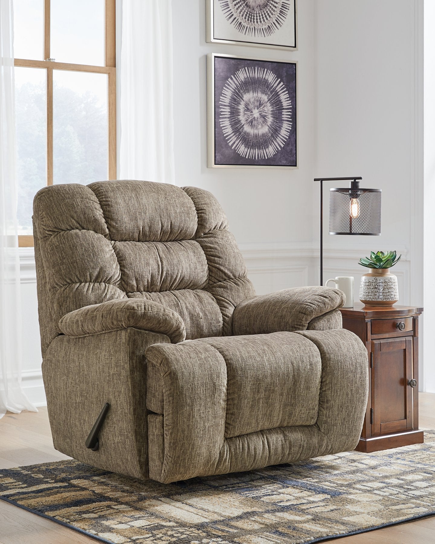 Bridgtrail Recliner - Pull Up A Couch