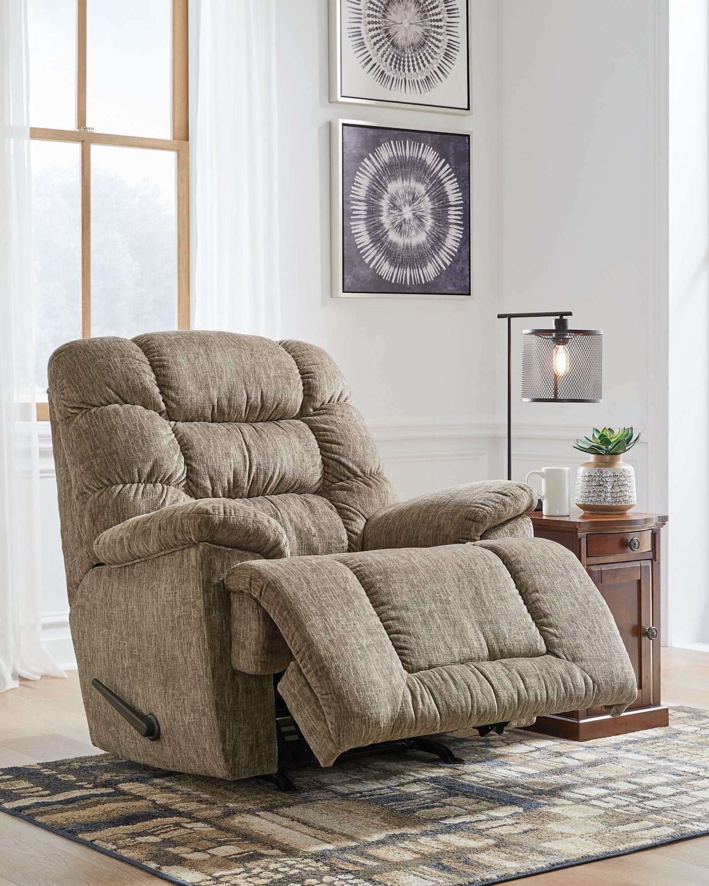 Bridgtrail Recliner - Pull Up A Couch