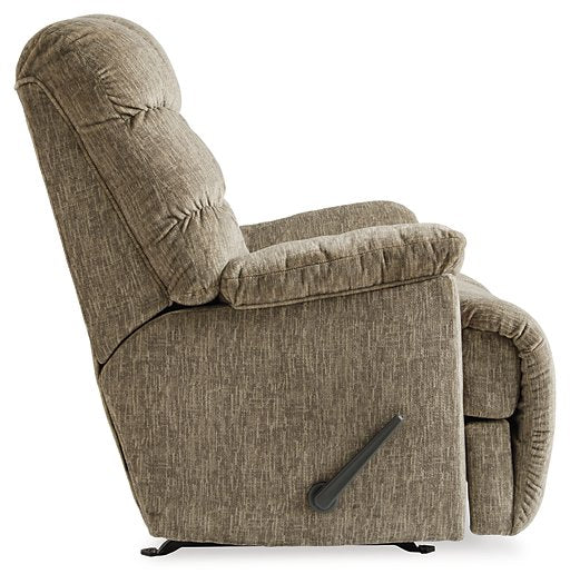 Bridgtrail Recliner - Pull Up A Couch