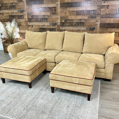 Bassett Cameron 2pc Sectional Sofa w/4 Ottomans - Pull Up A Couch