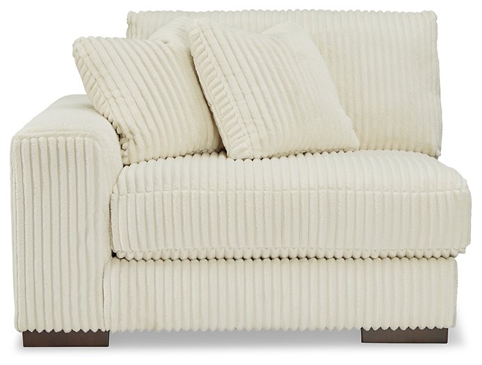 Lindyn Sectional - Pull Up A Couch