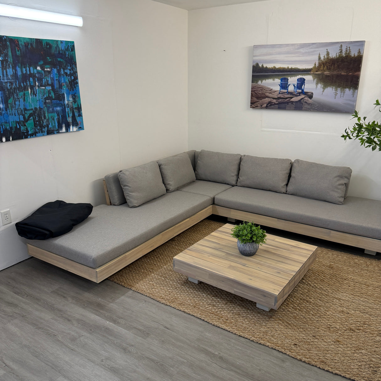 Outdoor Lubek MCM-Style Corner Sectional + Table / Cover (Beach Sand)