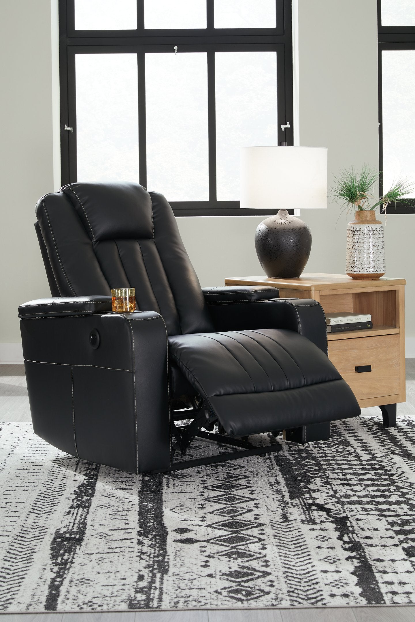 Center Point Recliner - Pull Up A Couch