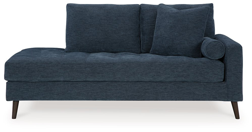 Bixler Right-Arm Facing Corner Chaise - Pull Up A Couch