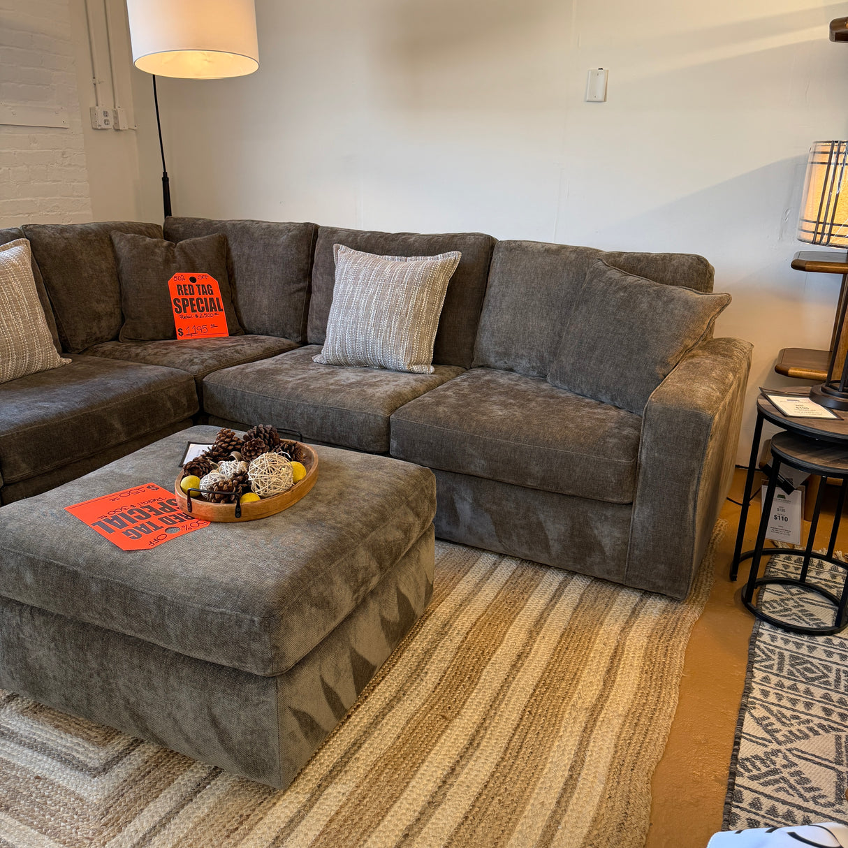 LoungeCraft Corner Sectional (5pc)