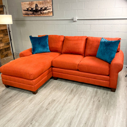 Bassett 2pc Sectional w/Chaise