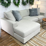 Jonathan Louis 2pc Sectional w/Chaise (8 months old) - Pull Up A Couch