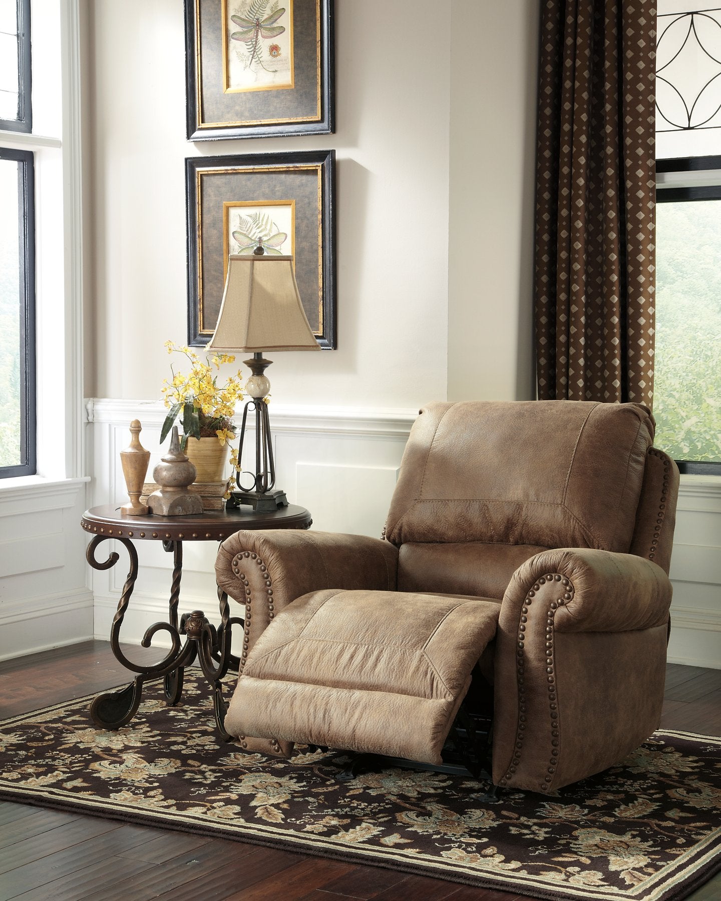 Larkinhurst Recliner - Pull Up A Couch