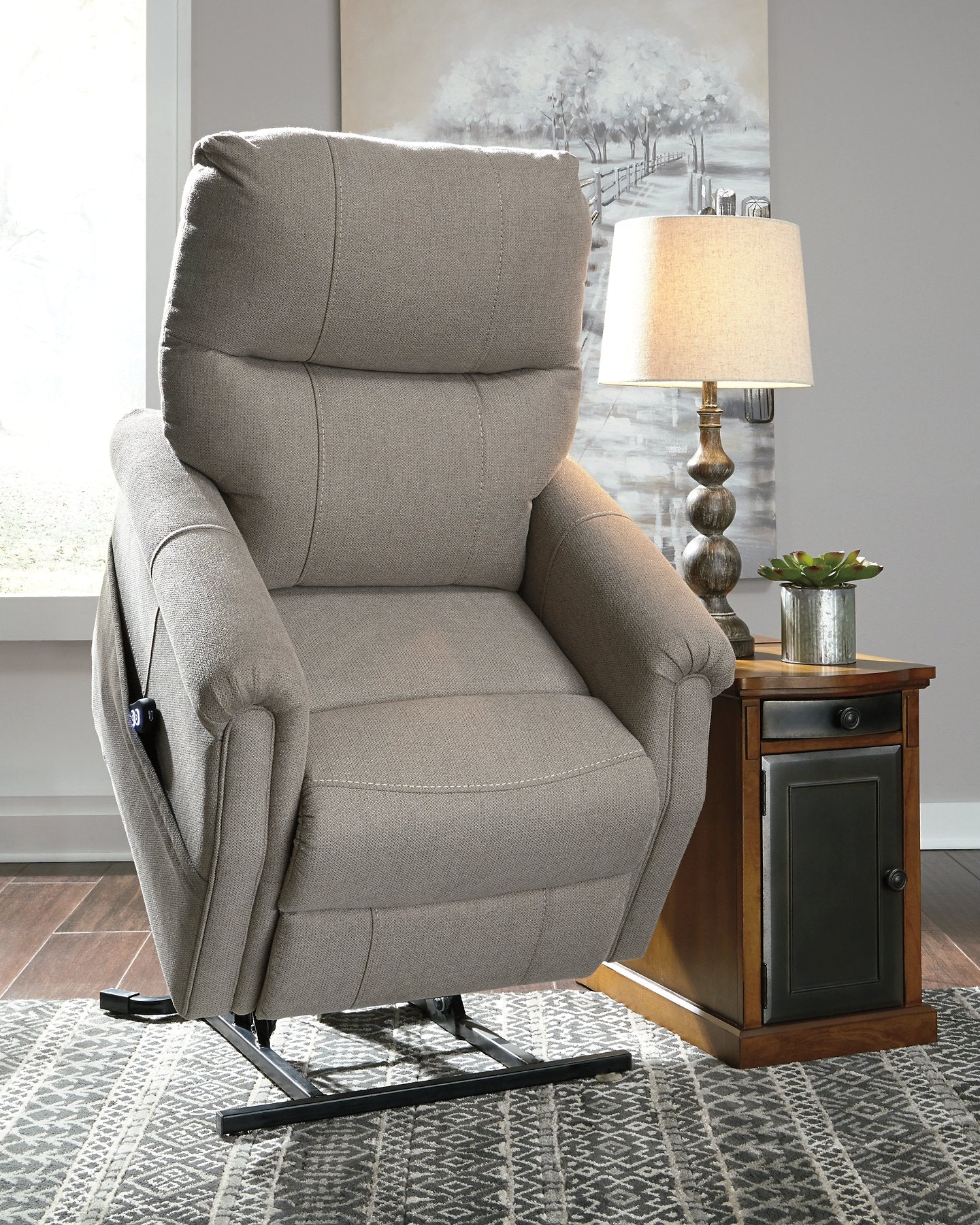 Markridge Power Lift Chair - Pull Up A Couch