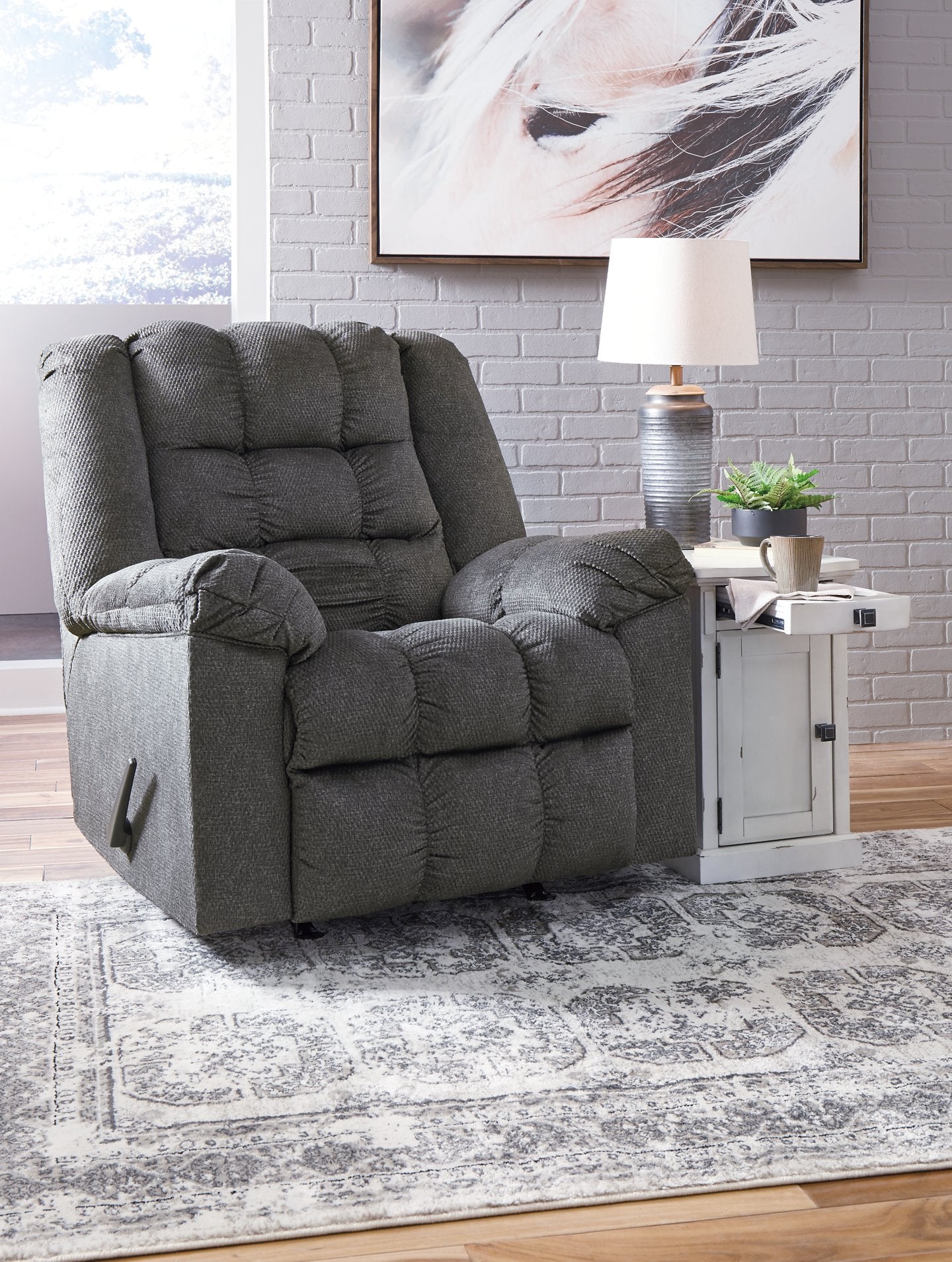 Drakestone Recliner - Pull Up A Couch