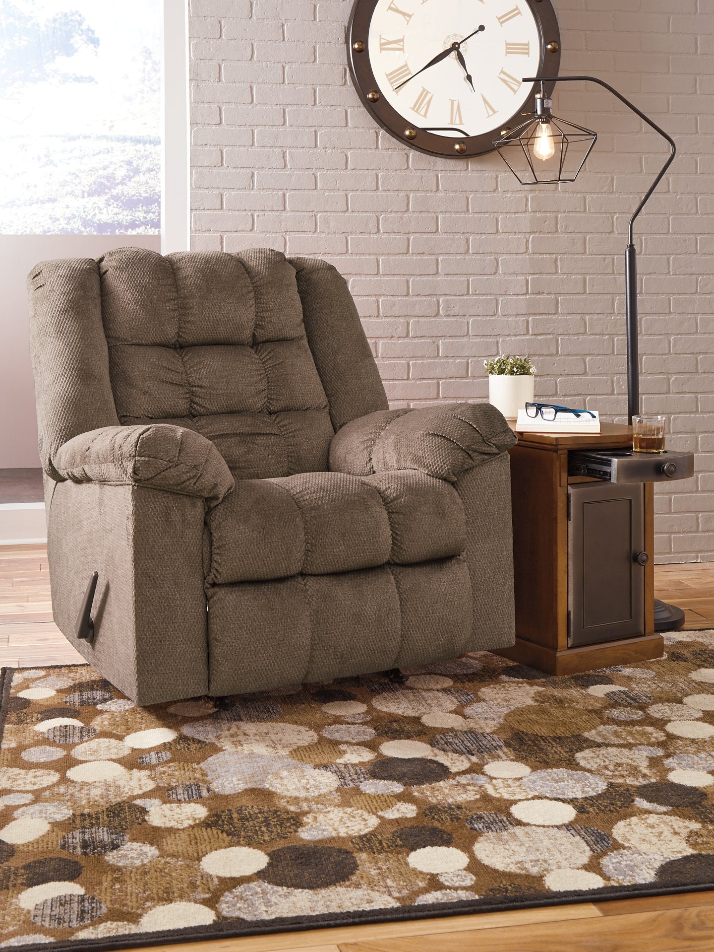 Drakestone Recliner - Pull Up A Couch