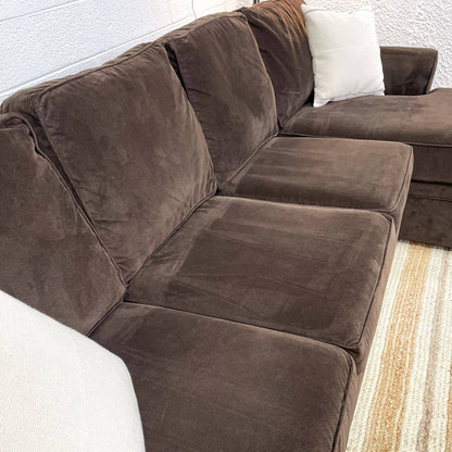 Rowe 2pc Sectional w/Chaise - Pull Up A Couch