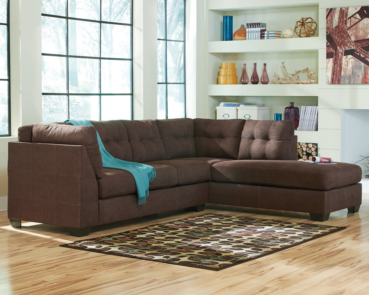 Maier 2-Piece Sectional with Chaise - Pull Up A Couch