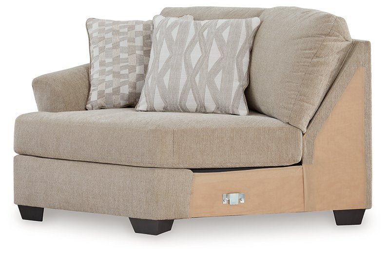 Brogan Bay 3-Piece Sectional with Cuddler - Pull Up A Couch