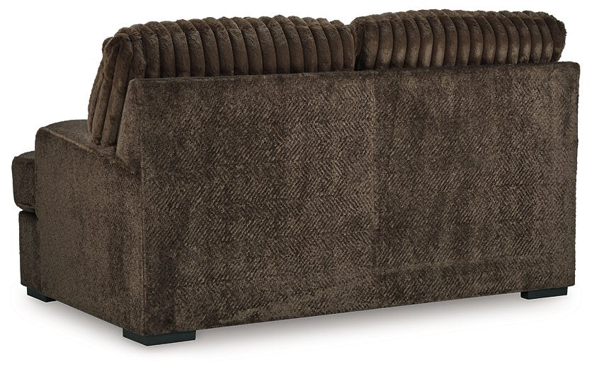 Aylesworth Loveseat - Pull Up A Couch