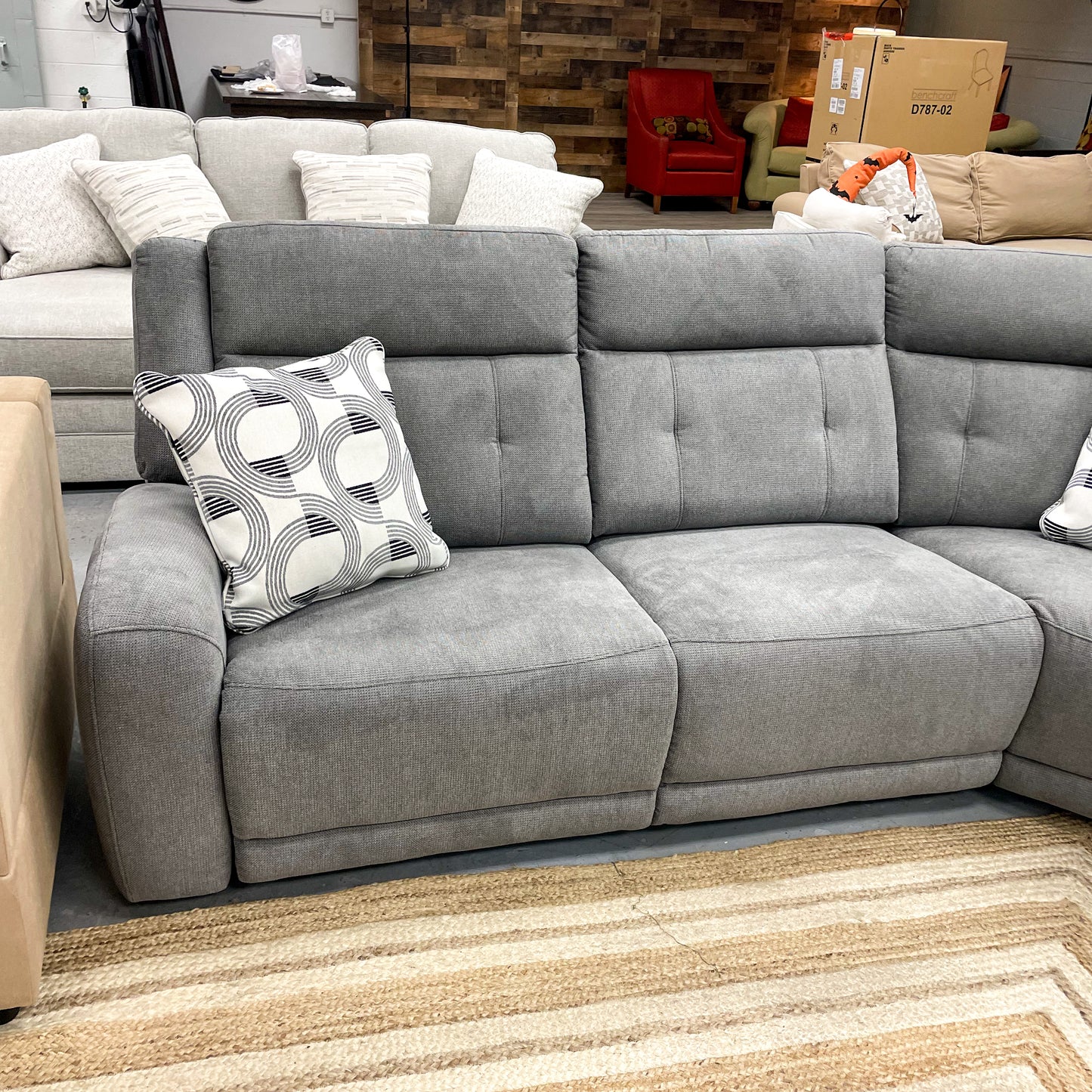 Warehouse M Gray 6pc Sectional w/ Power Recliner and Console