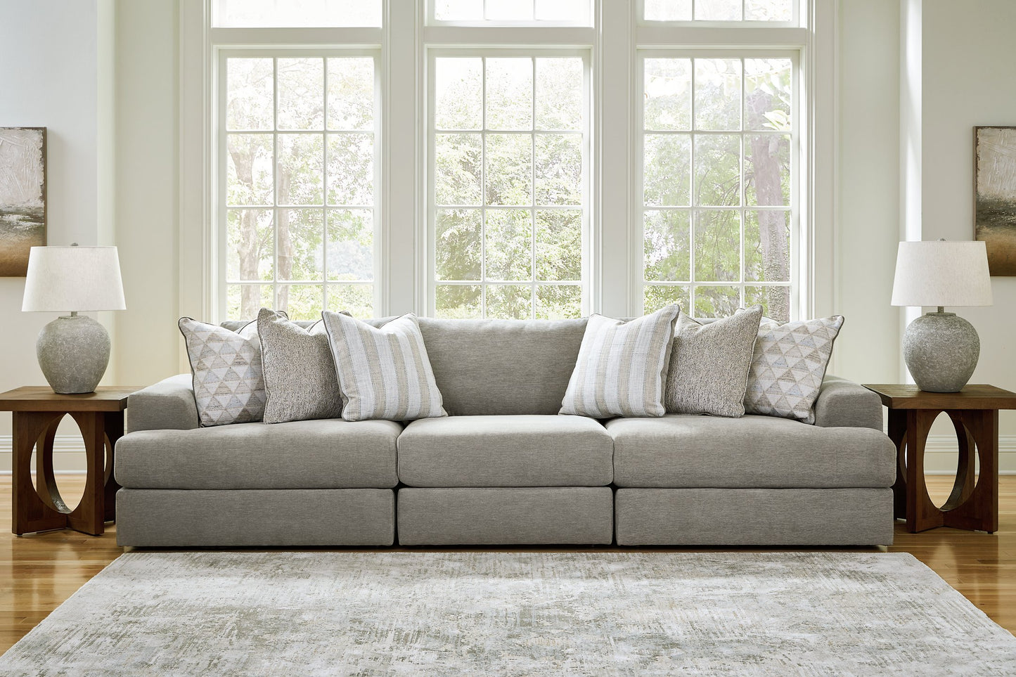 Avaliyah Sectional Sofa - Pull Up A Couch