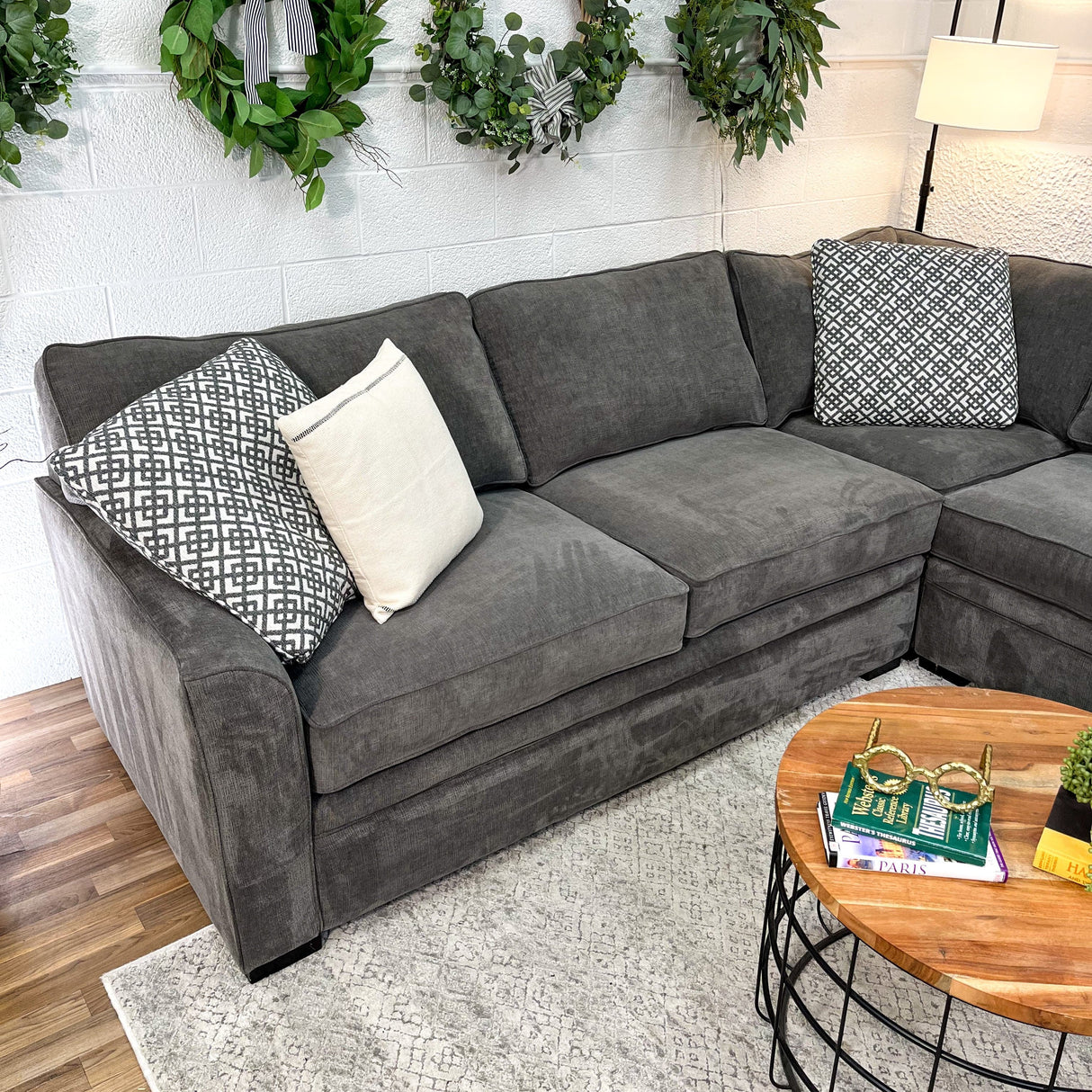 Jonathan Louis 3pc Sectional w/ queen sleeper - Pull Up A Couch