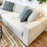 Jonathan Louis 2pc Sectional w/Chaise (8 months old) - Pull Up A Couch