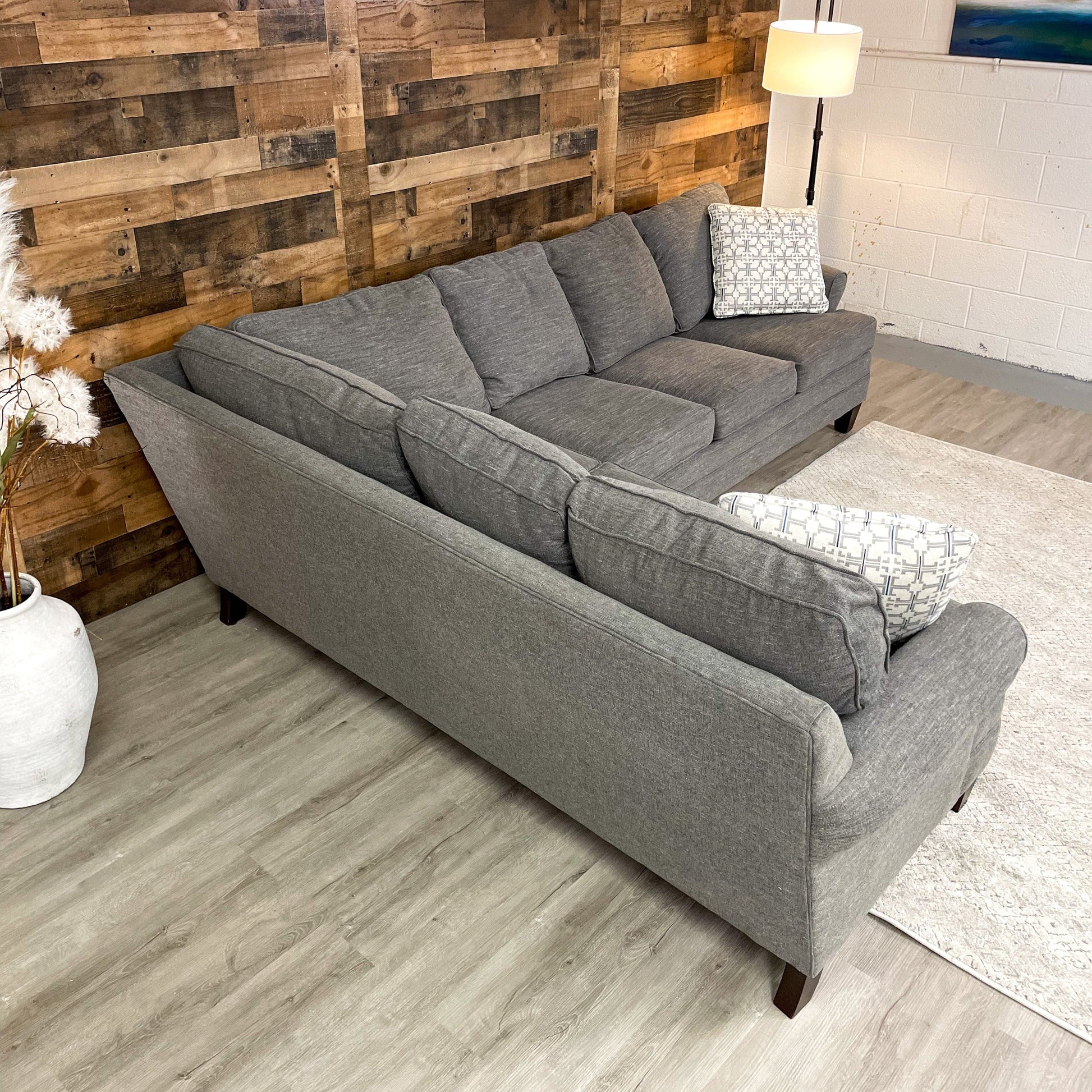 Kincaid 2pc Sectional - Pull Up A Couch