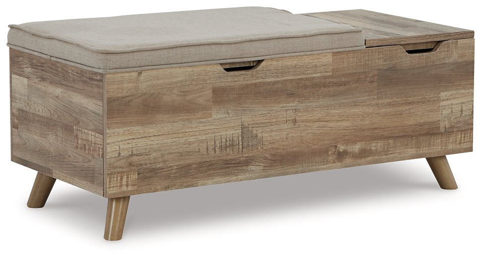 Gerdanet Storage Bench - Pull Up A Couch