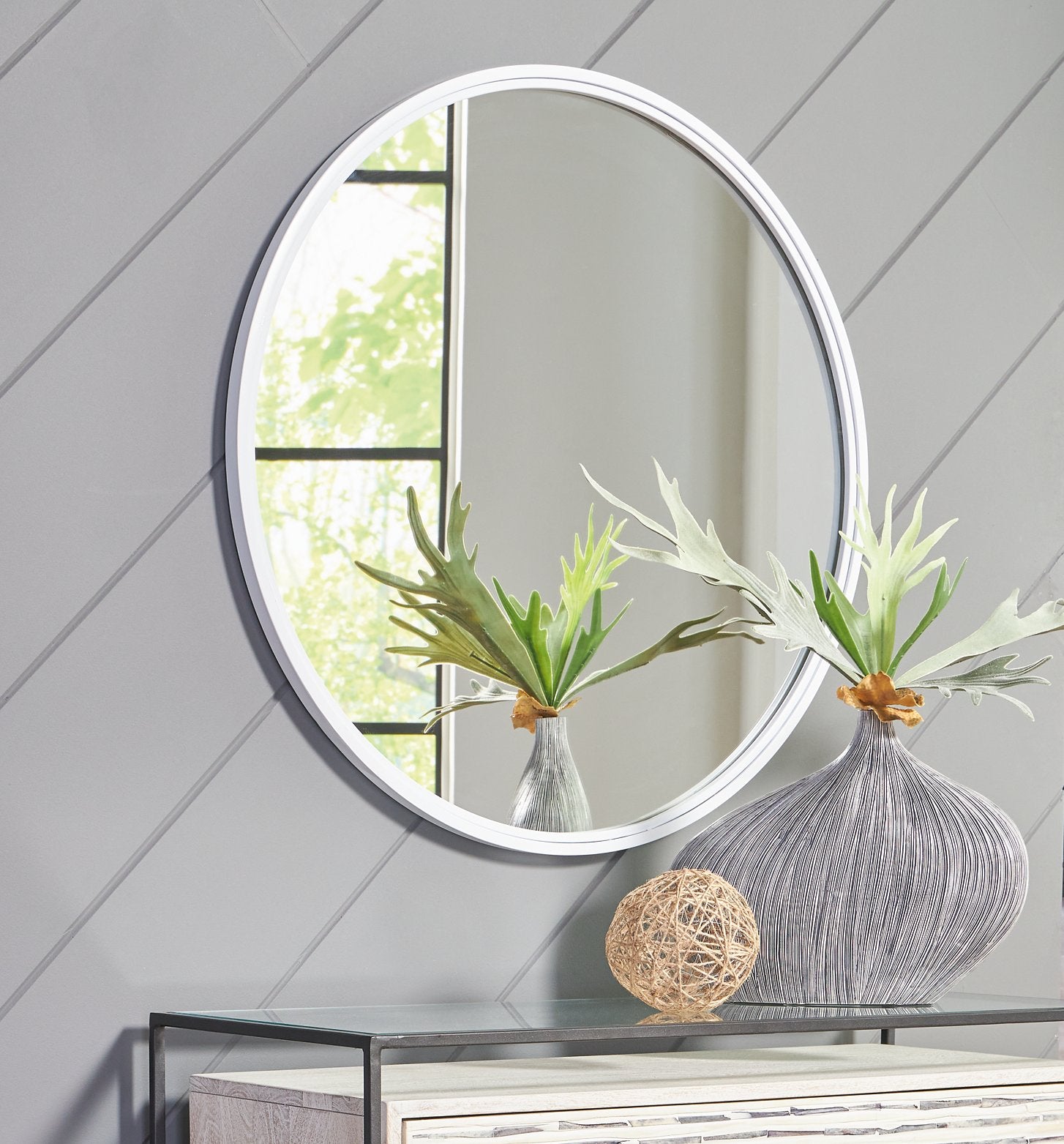 Brocky Accent Mirror - Pull Up A Couch