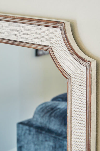 Howston Accent Mirror - Pull Up A Couch