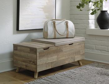 Gerdanet Storage Bench - Pull Up A Couch