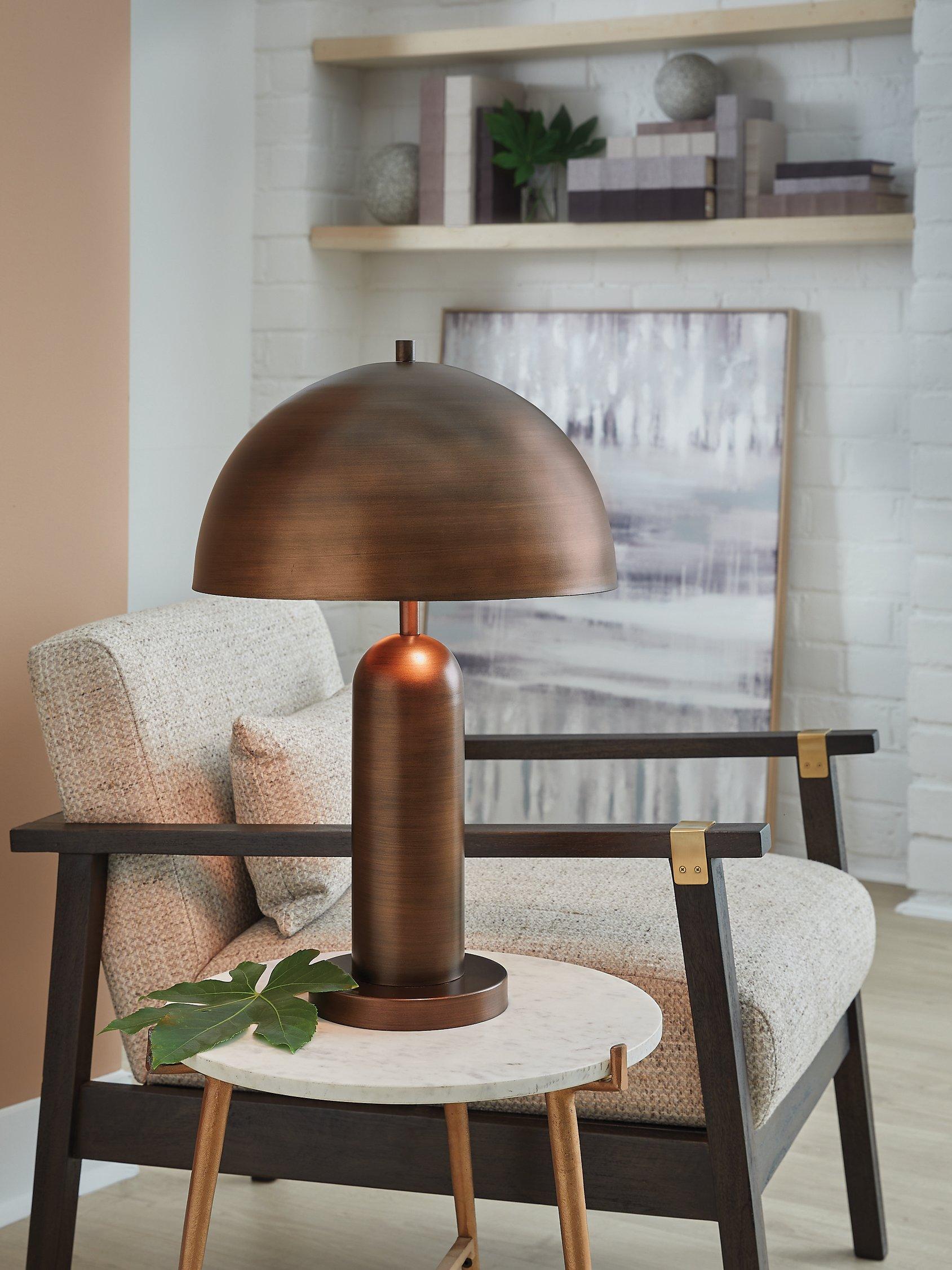 Ashley Furniture Wendfield Table Lamp - Thumbnail 2