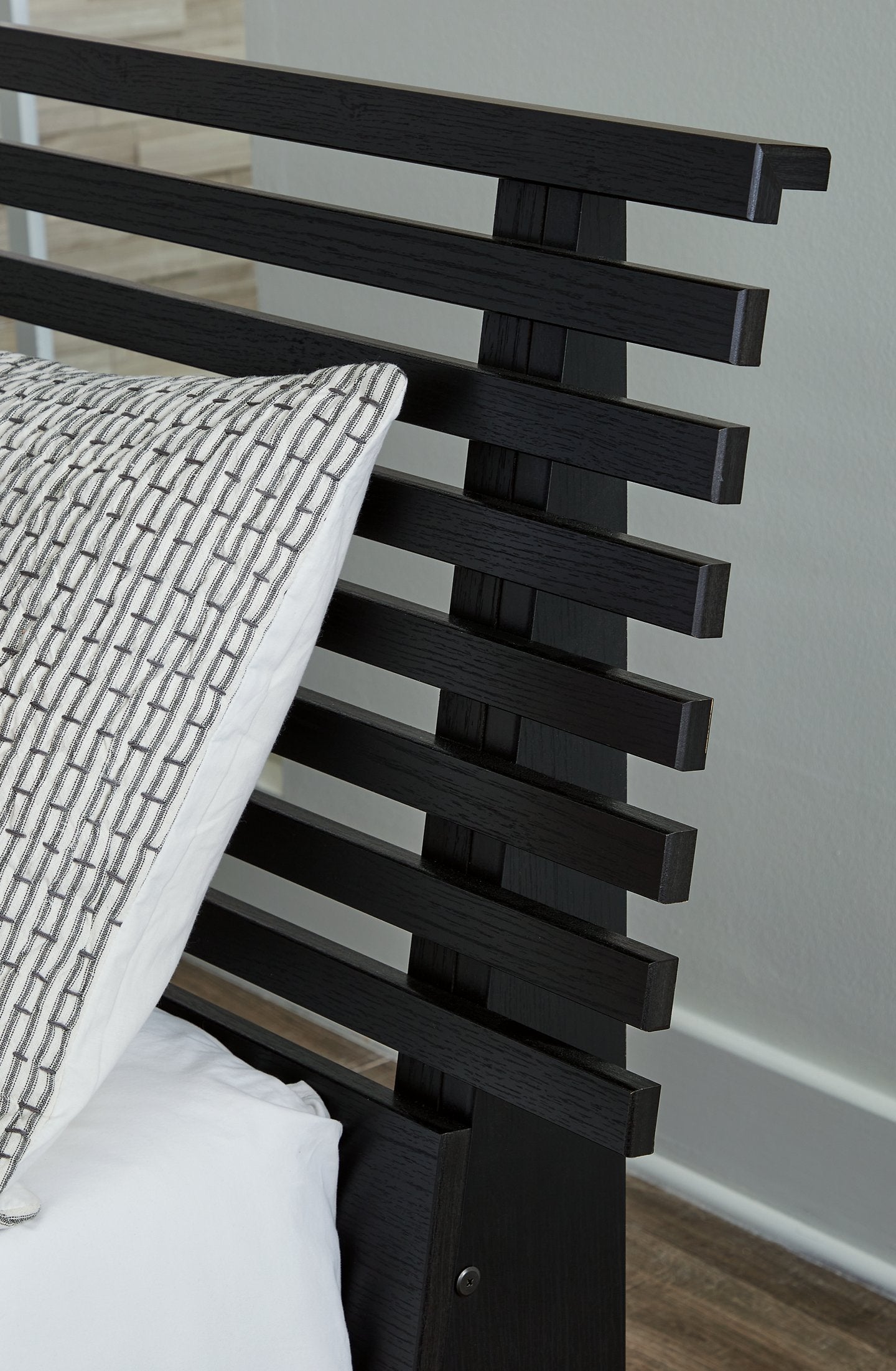 Danziar Slat Bed - Pull Up A Couch