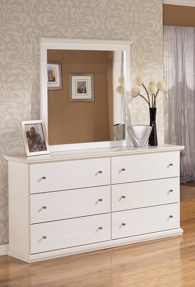 Bostwick Shoals Dresser and Mirror - Pull Up A Couch