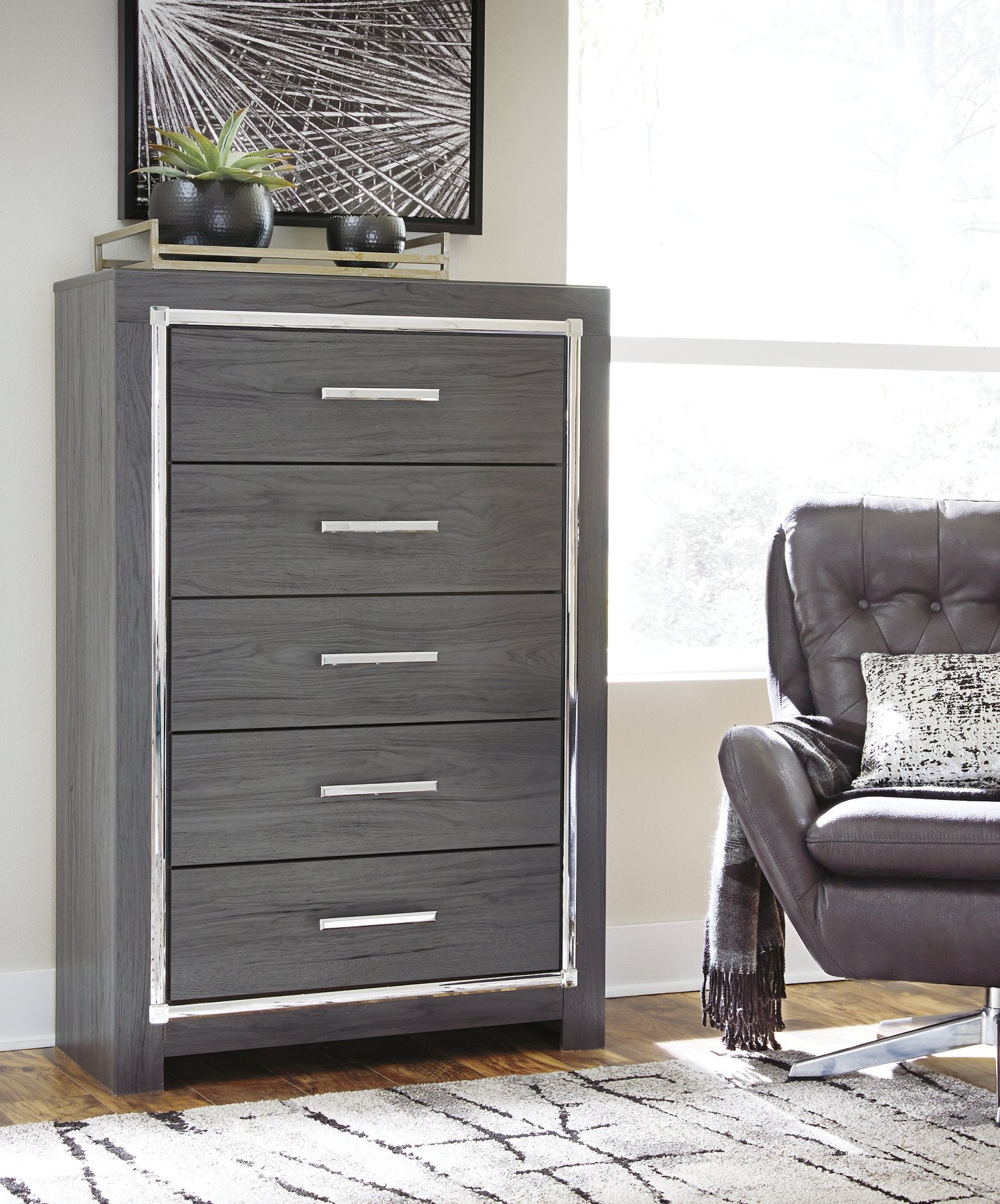 Lodanna Chest of Drawers - Pull Up A Couch