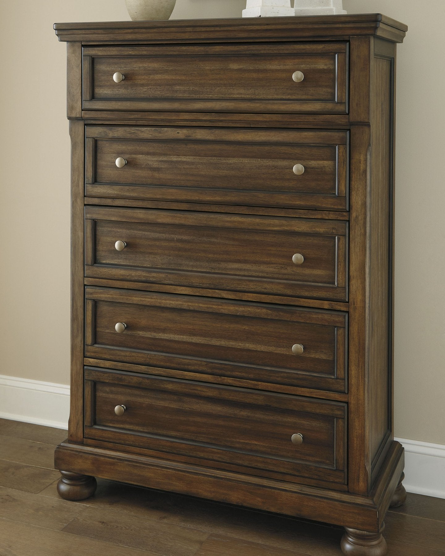 Flynnter Chest of Drawers - Pull Up A Couch