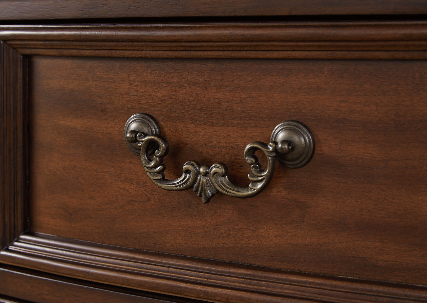 Lavinton Chest of Drawers - Pull Up A Couch