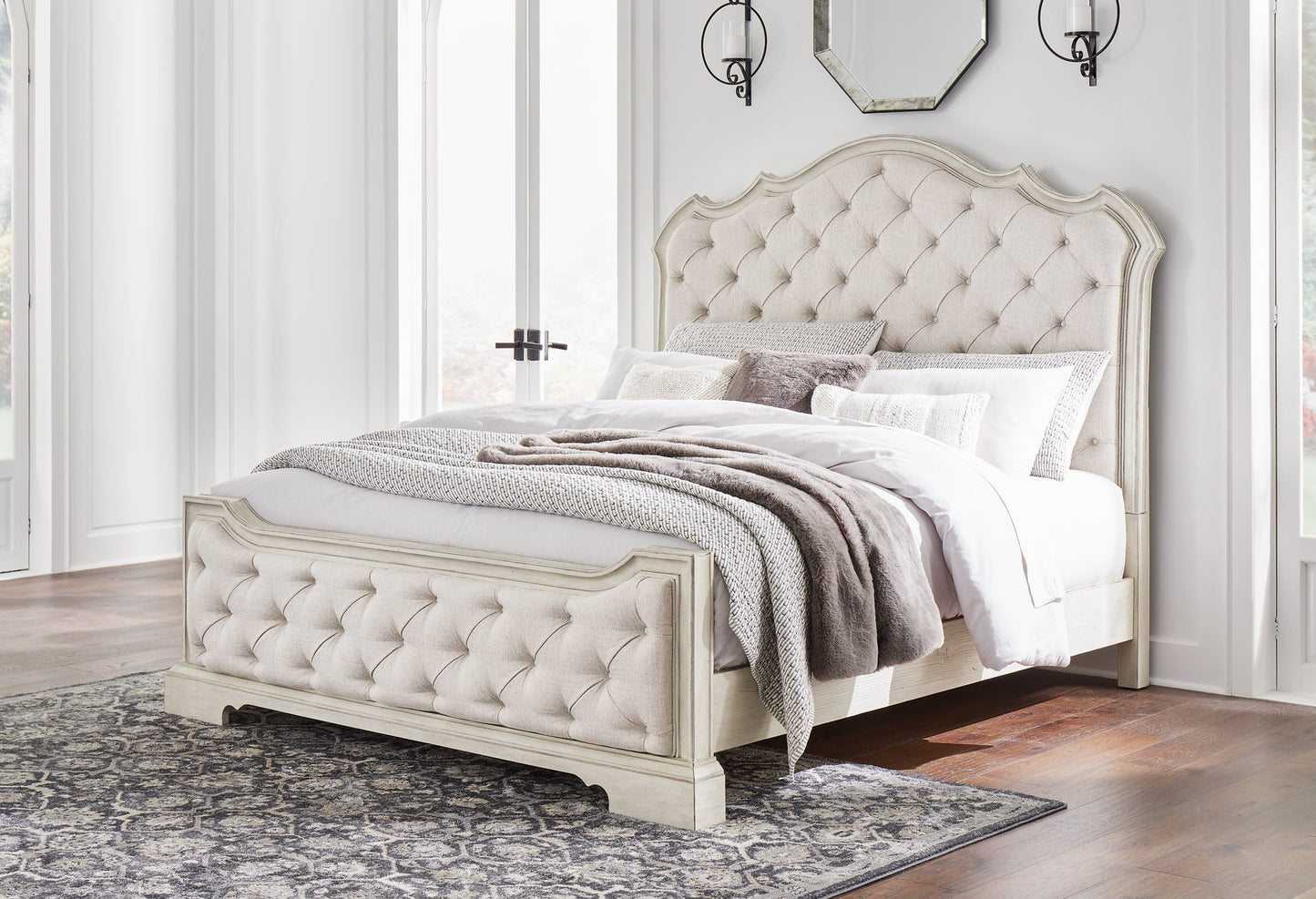 Arlendyne Bedroom Set - Pull Up A Couch