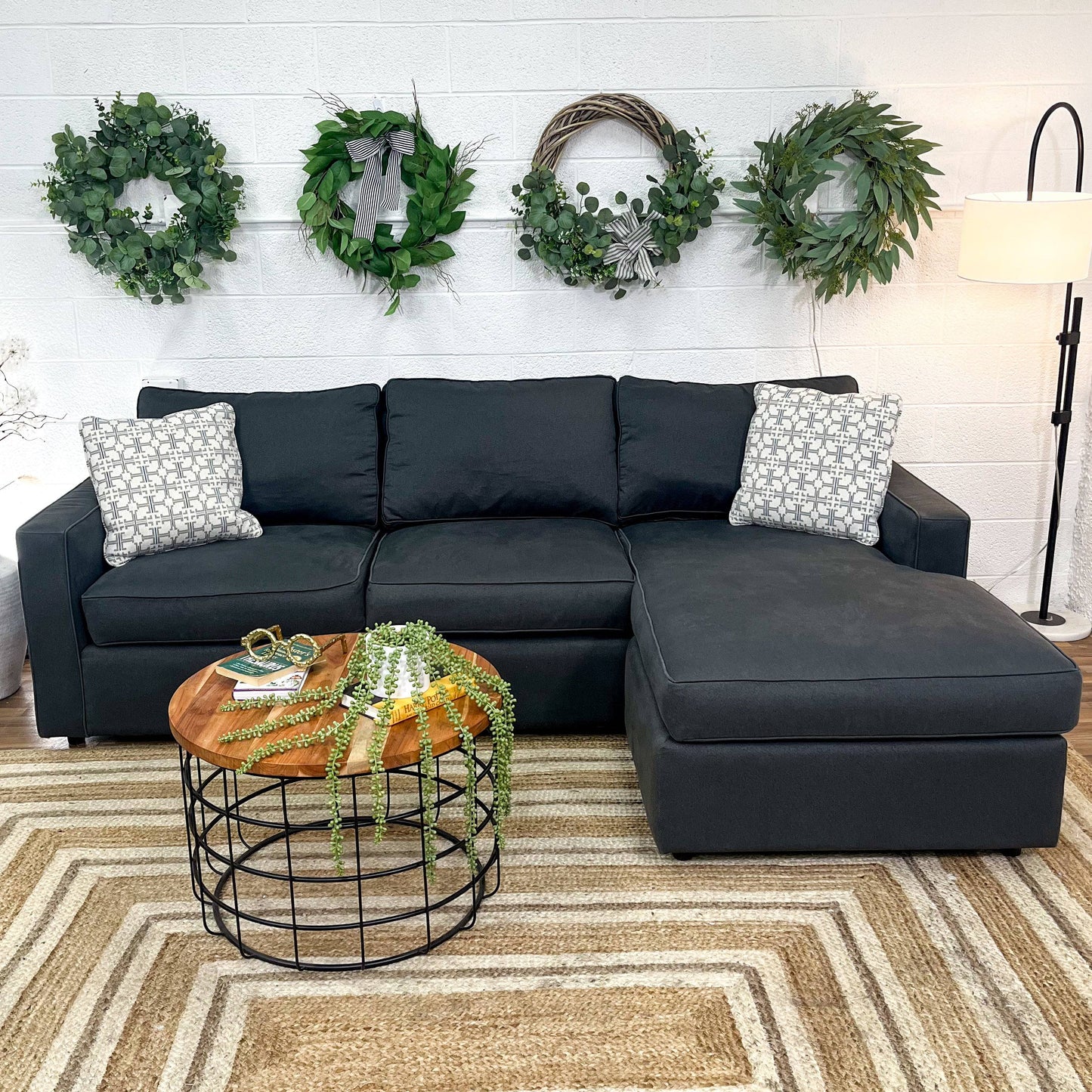 Room & Board York 2pc Sectional w/Reversible Chaise - Pull Up A Couch