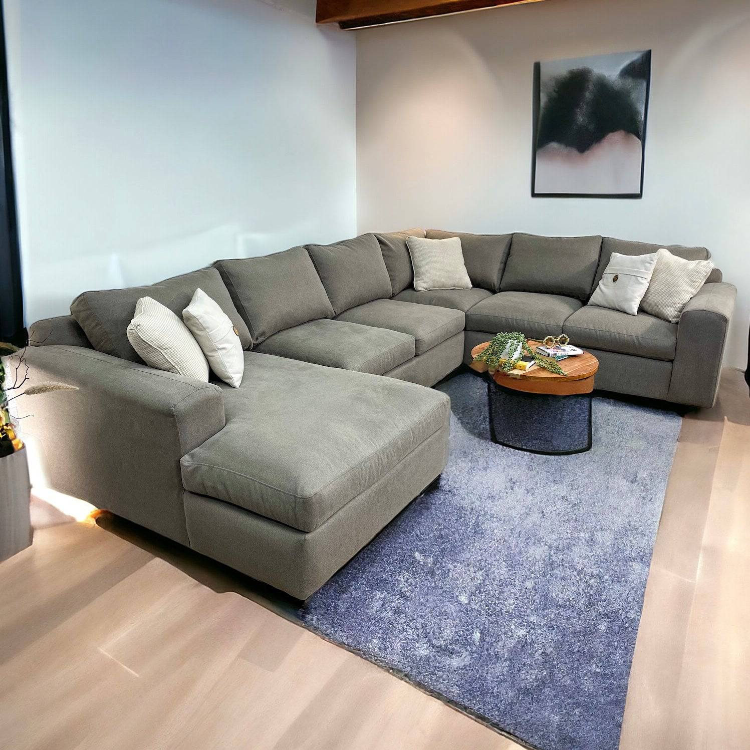 Huge 3pc Sectional w/Chaise - Pull Up A Couch