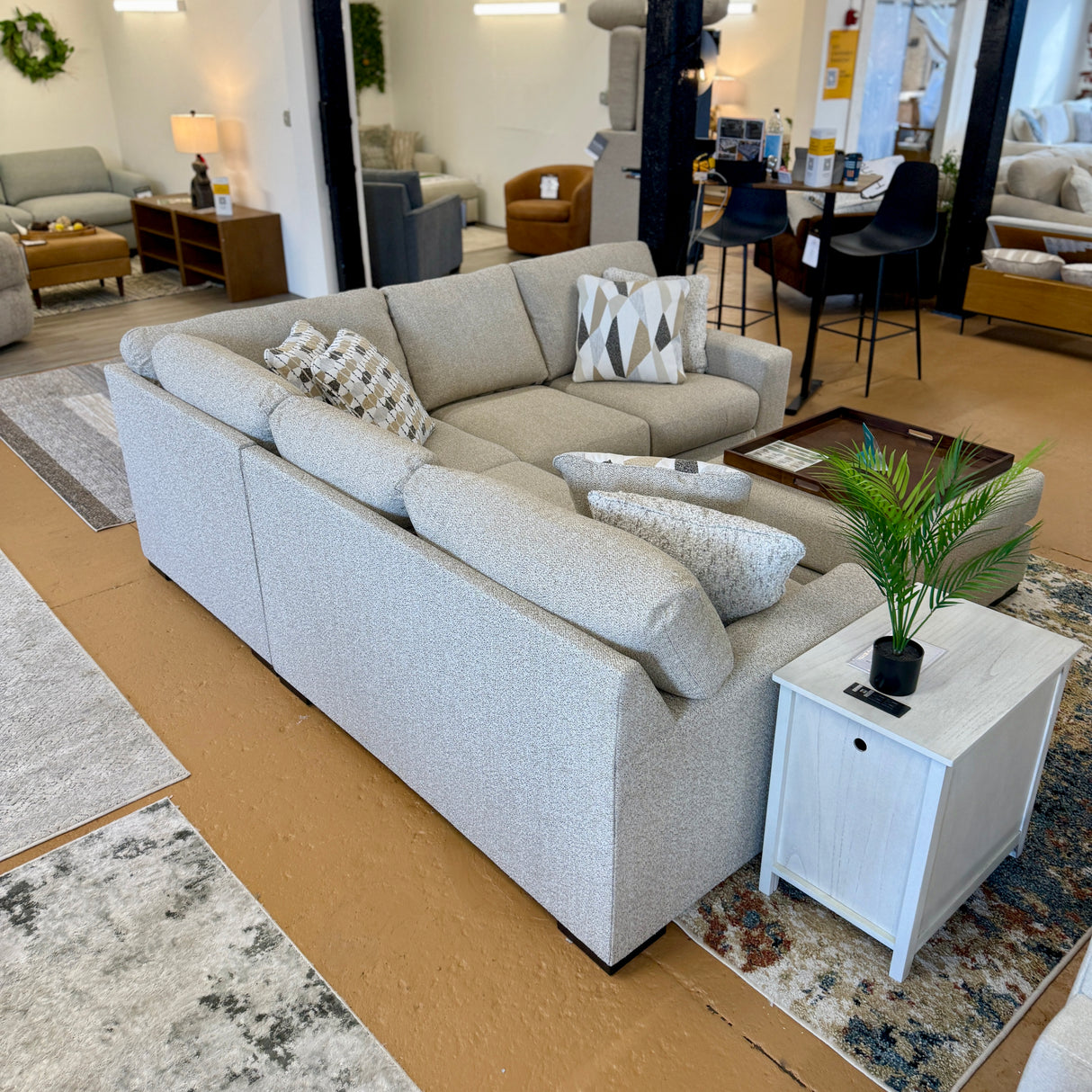 Silverwood Corner Sectional (3pc) - Pull Up A Couch