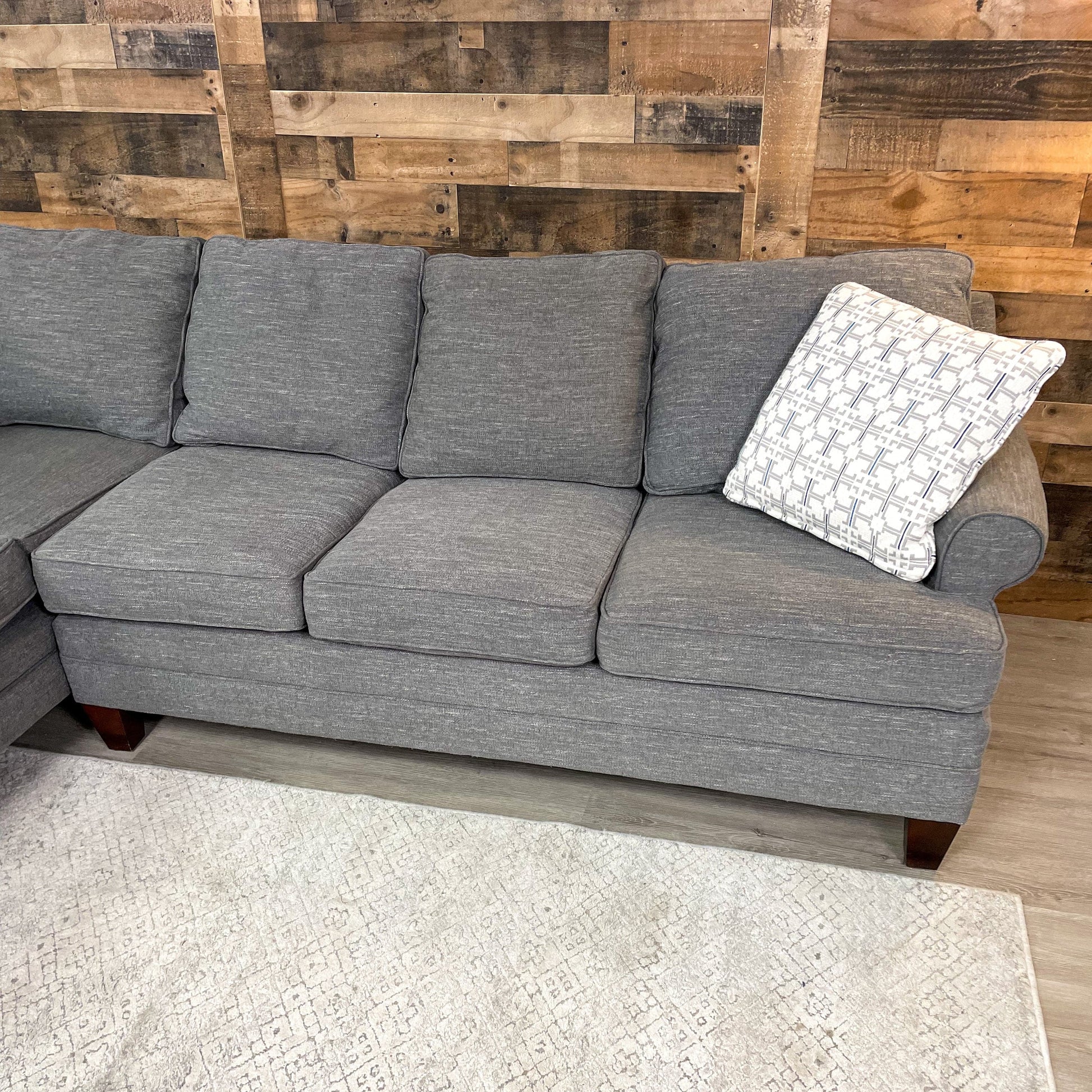 Kincaid 2pc Sectional - Pull Up A Couch