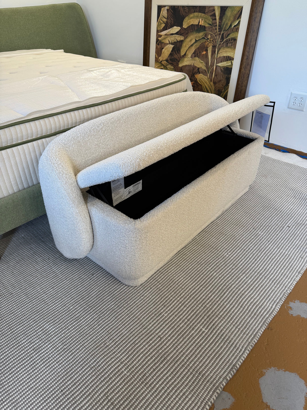 ARTICLE - Kayra 57.5" Storage Bench