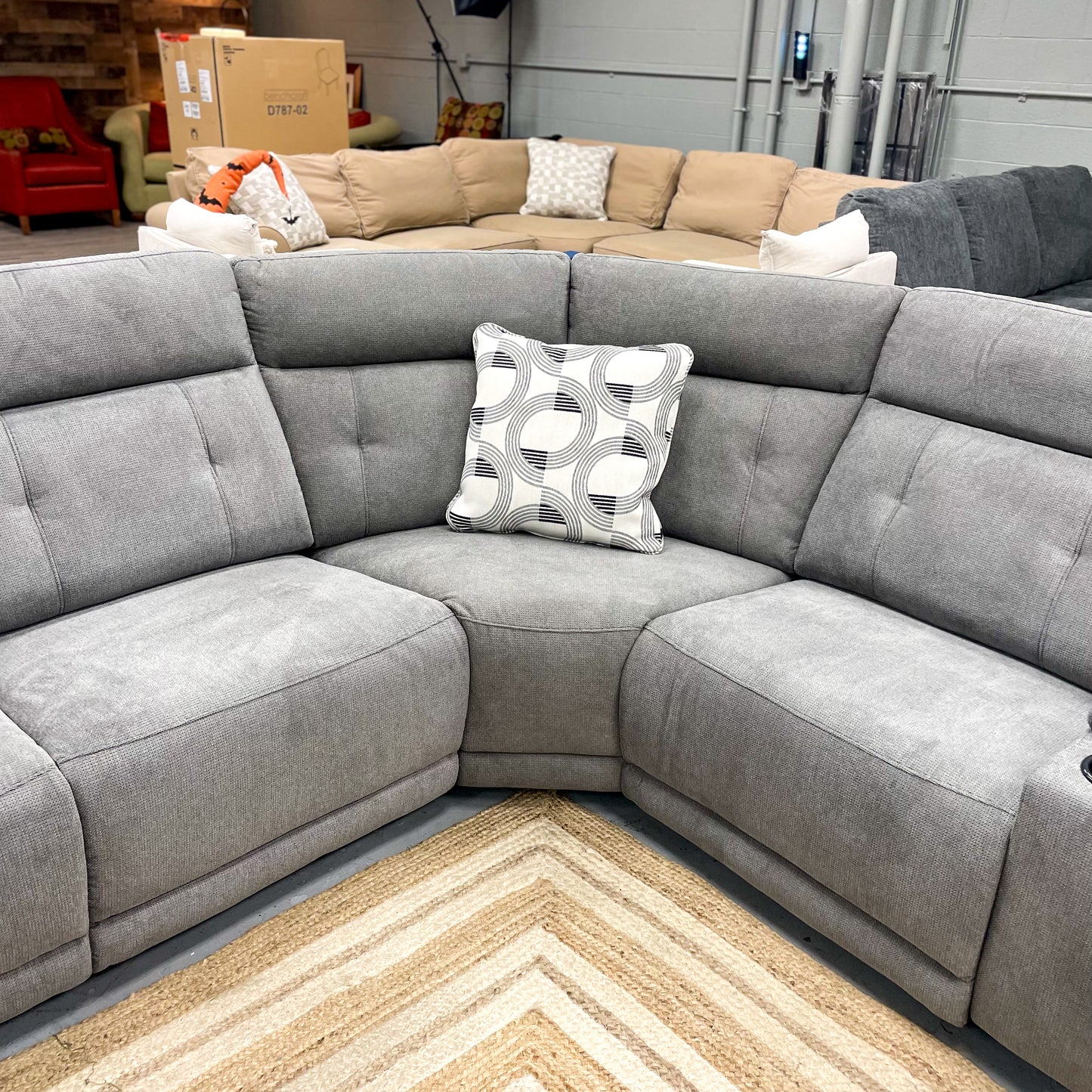 Warehouse M Gray 6pc Sectional w/ Power Recliner and Console