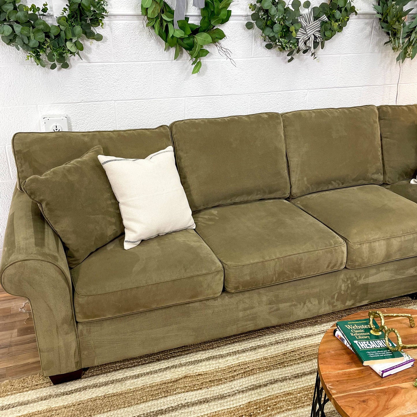 Westwood Furniture 2pc Sectional w/Chaise - Pull Up A Couch