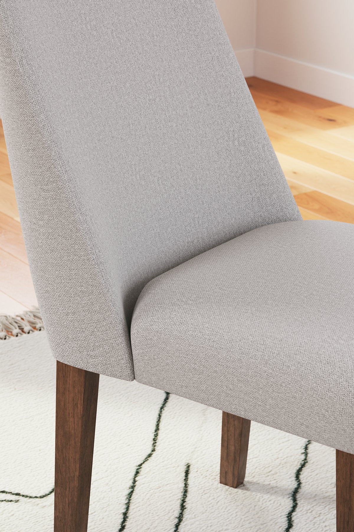 Lyncott Dining Chair - Pull Up A Couch