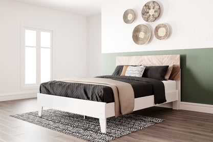 Piperton Panel Bed