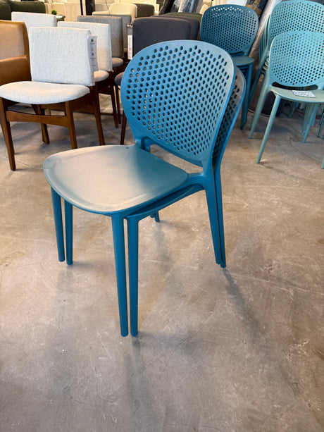 ARTICLE - Dot Outdoor Stackable Dining Chairs