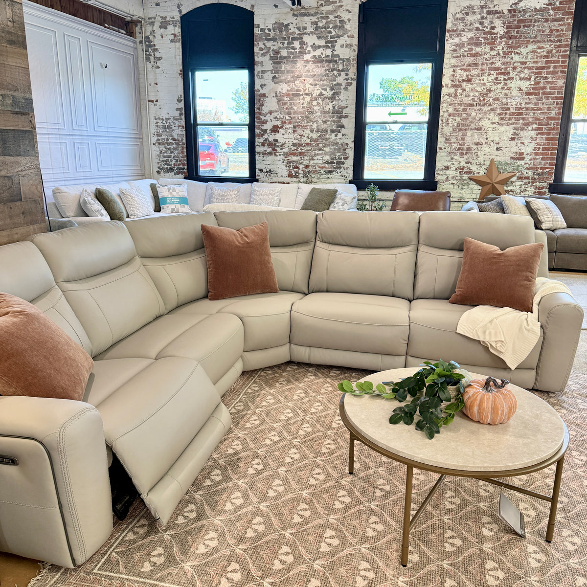 Salerno Power Reclining Sectional (5pc)