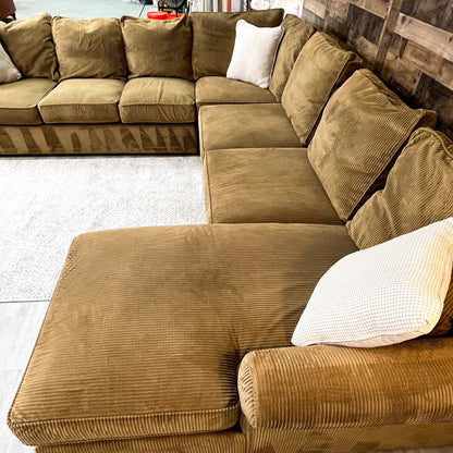 Boston Interiors 4pc Sectional w/Chaise - Pull Up A Couch