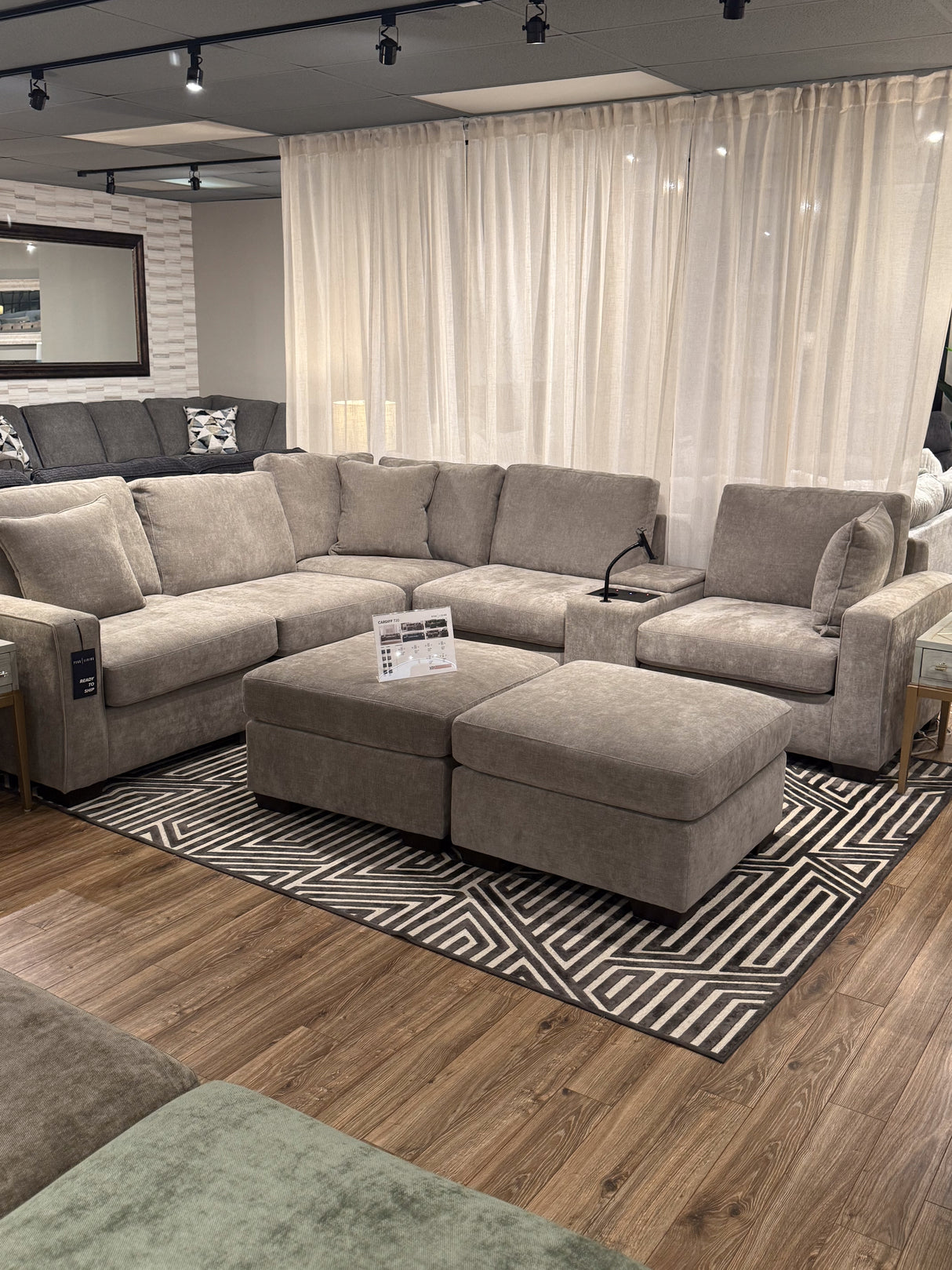 LoungeCraft Corner Sectional (5pc)